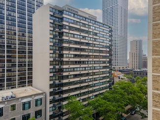33 E Cedar St Unit 6B, Chicago, IL 60611