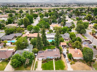 2527 Pine St, Bakersfield, CA 93301