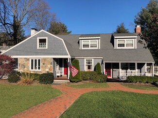 19 Kirkland Cir, Wellesley Hills, MA 02481