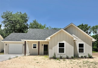 909 Carter St, Sulphur Springs, TX 75482