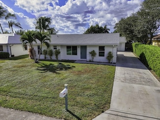 18942 SE Hillcrest Dr, Jupiter, FL 33469