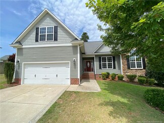 33 Shallow Ford St, Cameron, NC 28326