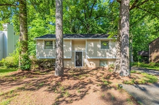 5372 Martins Crossing Rd, Stone Mountain, GA 30088
