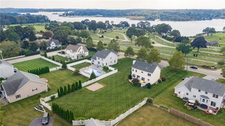 136 Beach St, Westerly, RI 02891
