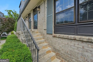 98 La Rue Place NW, Atlanta, GA 30327