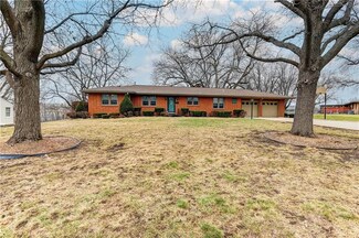 724 Kings Hwy, Liberty, MO 64068