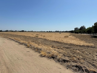 717 N Mooney Blvd, Tulare, CA 93274