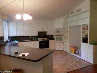 680 Trents Mill Rd, Cumberland, VA 23040