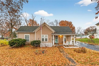 307 Center St, Lathrop, MO 64465