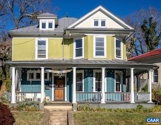 927 W Beverley St, Staunton, VA 24401