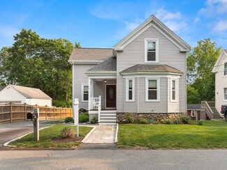 16 Maple St, Essex, MA 01929