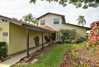 7 Yacht Club Ln, Indian Harbour Beach, FL 32937