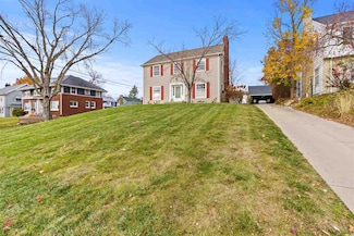1920 Blake Blvd SE, Cedar Rapids, IA 52403