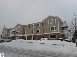 1122 Lake Ridge Dr Unit 206, Traverse City, MI 49684