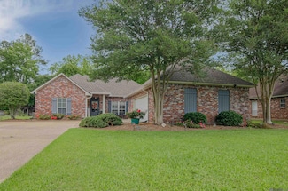 7455 Pecan Grove Dr, Denham Springs, LA 70726