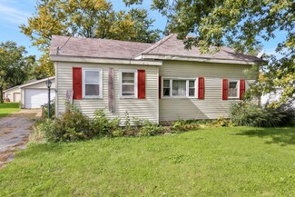 309 N 1st St, Fisher, IL 61843
