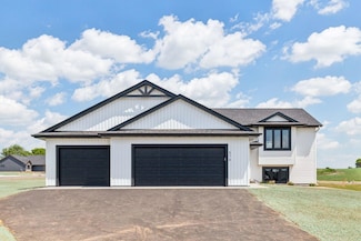 883 N Grant St, Ellsworth, WI 54011