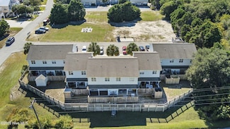 8817 Janell Ct, Emerald Isle, NC 28594