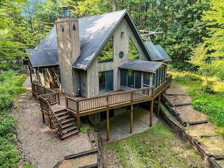 N1126 Whispering Pines Ct, Keshena, WI 54135