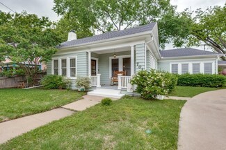 702 N Preston St, Ennis, TX 75119