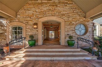7309 Nichols Rd, Nichols Hills, OK 73120