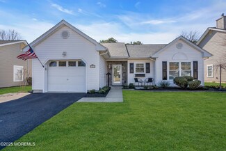 27 Molly Ln, Brick, NJ 08723