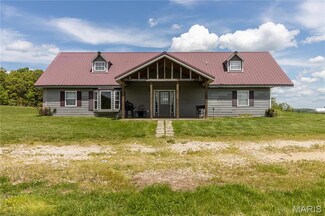 31 Bluestem Rd, Iberia, MO 65486