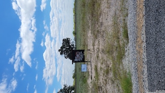 130 Firewheel Loop, Floresville, TX 78114