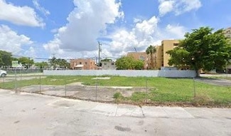 2737 NW 17th St, Miami, FL 33125