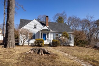 127 & 129 Summer St, Rockland, ME 04841