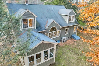 4 Foxglove Ln, Wolfeboro, NH 03894