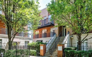1033 E 46th St Unit 603, Chicago, IL 60653
