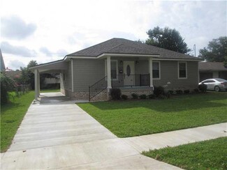 621 Emerald Ave, Gretna, LA 70056