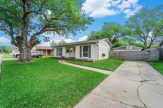 1109 Helen Dr, Deer Park, TX 77536