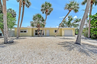 385 Avenida Madera, Sarasota, FL 34242
