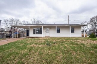 7654 Sunset Dr, Hazelwood, MO 63042