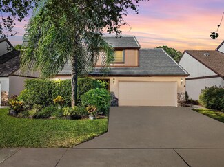118 Beaumont Ln, Palm Beach Gardens, FL 33410