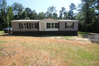 661 Trace Rd, Laurel, MS 39443