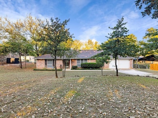 2016 Tarver Rd, Burleson, TX 76028