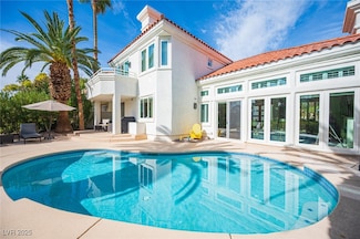 8733 Double Eagle Dr, Las Vegas, NV 89117