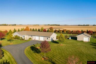 44568 490th St, Nicollet, MN 56074