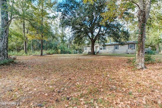 7141 Road 406, Kiln, MS 39556