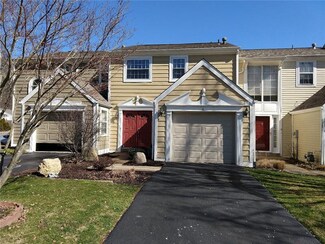 4 Greenwich Ct Unit 4, Oakmont, PA 15139