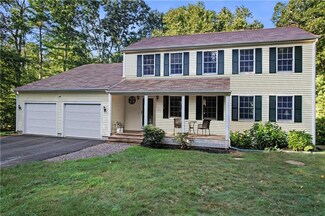 25 Stone Bridge Way, Hope Valley, RI 02832