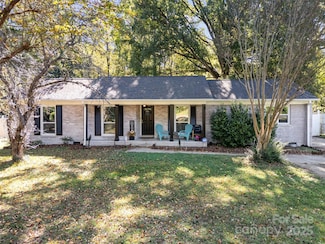 781 Niblick Dr, Gastonia, NC 28054