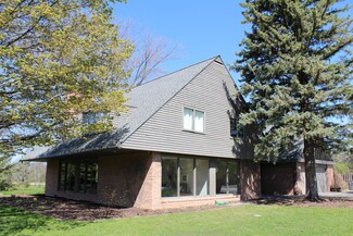205 8th St SE, Pipestone, MN 56164