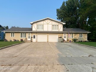 1310 3rd St, Langdon, ND 58249