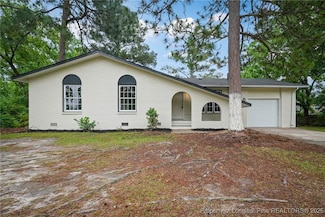 6635 Vaughn Rd, Fayetteville, NC 28304