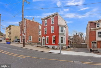 273 Green Ln, Philadelphia, PA 19128