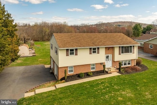 527 Franklin St, Denver, PA 17517